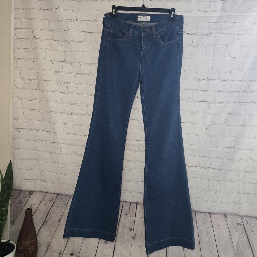 Free People Medium Blue Flared Dallas Lightweight Stretch Flare Jeans 27